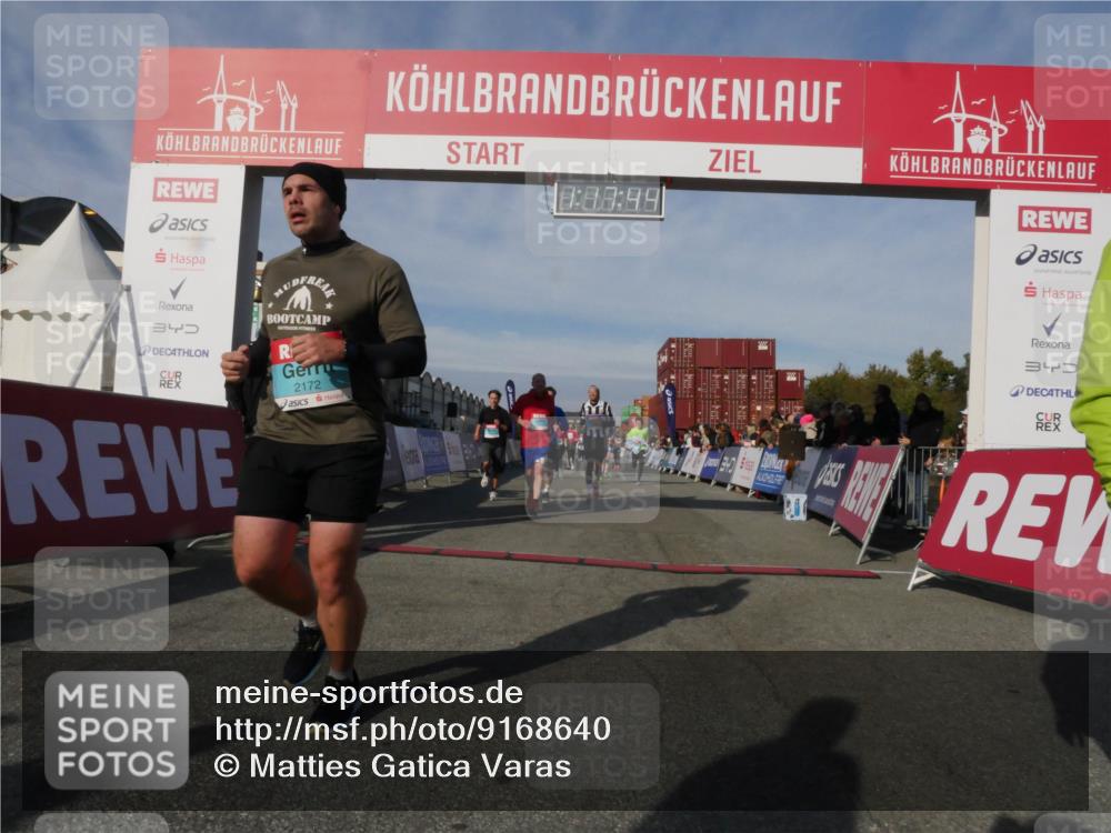 03.10.2025 - Köhlbrandbrückenlauf Matties Gatica Varas http://msf.ph/oto/9168640 03.10.2025 10:17:46 Ziel 1213, 1647, 1684, 1695, 1731, 2678, 2765, 2768, 2770, 2825, 2826, 2836, 2905, 3081, 3172, 3216, 3647 meine-sportfotos.de