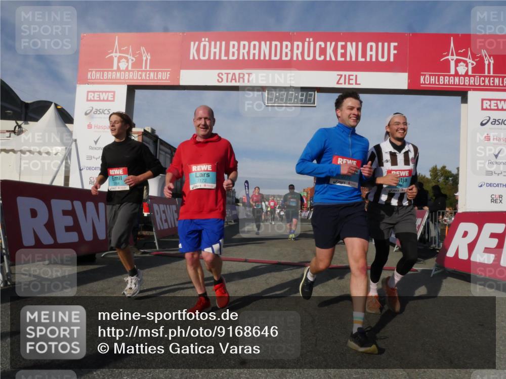 03.10.2025 - Köhlbrandbrückenlauf Matties Gatica Varas http://msf.ph/oto/9168646 03.10.2025 10:17:49 Ziel 1213, 1634, 1647, 1684, 1695, 1731, 1736, 2088, 2678, 2825, 2826, 2836, 2905, 3081, 3216, 3647 meine-sportfotos.de
