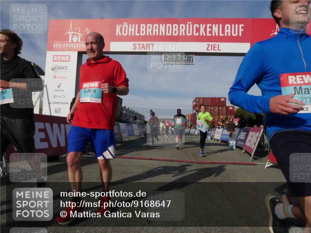 03.10.2025 - Köhlbrandbrückenlauf Matties Gatica Varas http://msf.ph/oto/9168647 03.10.2025 10:17:49 Ziel 1213, 1634, 1647, 1684, 1695, 1731, 1736, 2088, 2678, 2825, 2826, 2836, 2905, 3081, 3216, 3647 meine-sportfotos.de