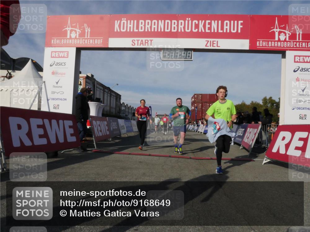 03.10.2025 - Köhlbrandbrückenlauf Matties Gatica Varas http://msf.ph/oto/9168649 03.10.2025 10:17:50 Ziel 1213, 1634, 1647, 1659, 1684, 1695, 1731, 1736, 2088, 2678, 2825, 2826, 2836, 2905, 3081, 3216, 3468 meine-sportfotos.de