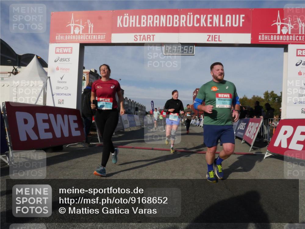 03.10.2025 - Köhlbrandbrückenlauf Matties Gatica Varas http://msf.ph/oto/9168652 03.10.2025 10:17:51 Ziel 1634, 1659, 1684, 1695, 1731, 1736, 2088, 2678, 2825, 2826, 2836, 2905, 3081, 3216, 3468 meine-sportfotos.de