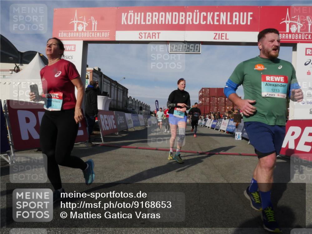 03.10.2025 - Köhlbrandbrückenlauf Matties Gatica Varas http://msf.ph/oto/9168653 03.10.2025 10:17:52 Ziel 1634, 1649, 1659, 1684, 1695, 1731, 1736, 2088, 2376, 2678, 2825, 2826, 2836, 2905, 3150, 3216, 3468 meine-sportfotos.de