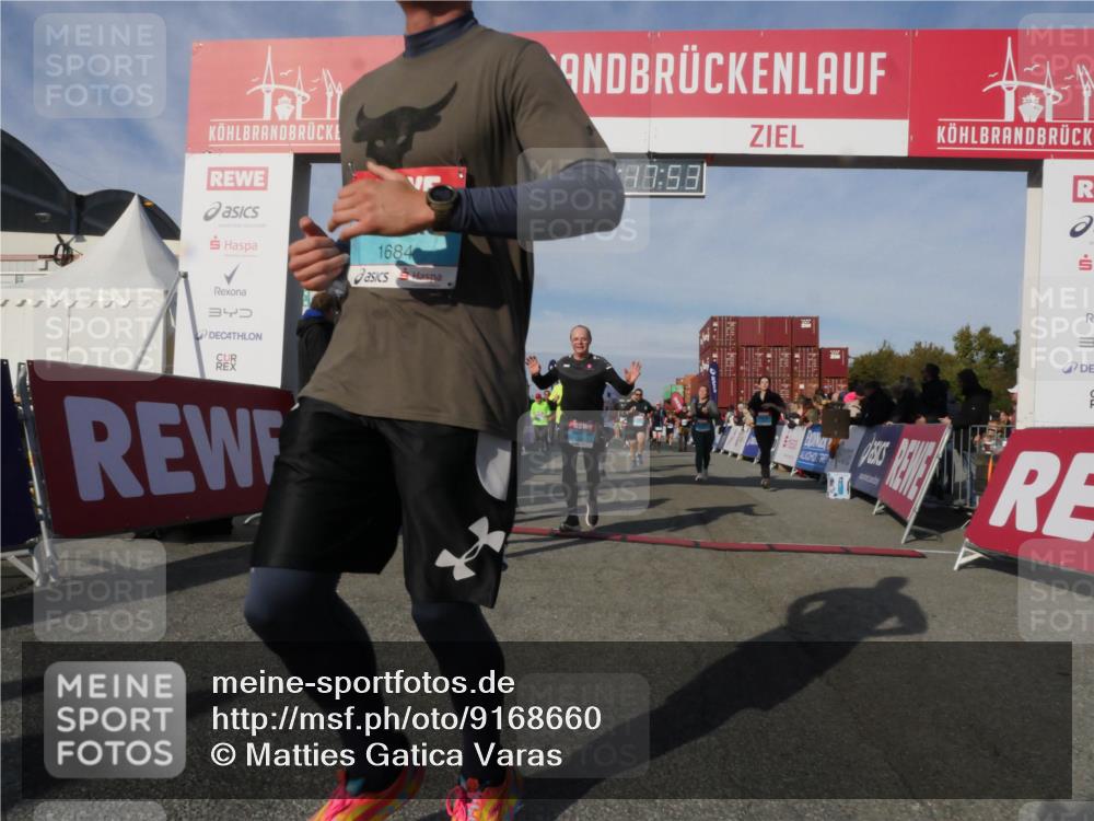 03.10.2025 - Köhlbrandbrückenlauf Matties Gatica Varas http://msf.ph/oto/9168660 03.10.2025 10:17:55 Ziel 1634, 1649, 1659, 1671, 1695, 1731, 1736, 2088, 2270, 2361, 2376, 2670, 2678, 2825, 2826, 2836, 2905, 3150, 3268, 3468 meine-sportfotos.de