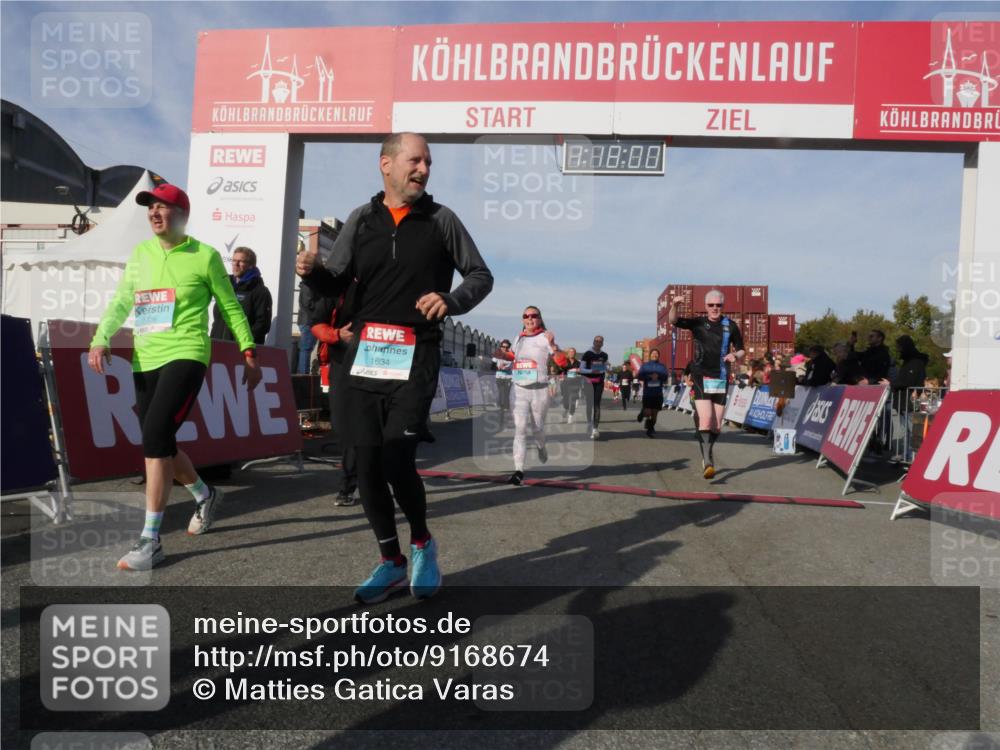 03.10.2025 - Köhlbrandbrückenlauf Matties Gatica Varas http://msf.ph/oto/9168674 03.10.2025 10:18:02 Ziel 1164, 1513, 1649, 1659, 1671, 1815, 1831, 1941, 2270, 2361, 2372, 2376, 2499, 2670, 2984, 3017, 3150, 3156, 3268, 3468, 3762 meine-sportfotos.de