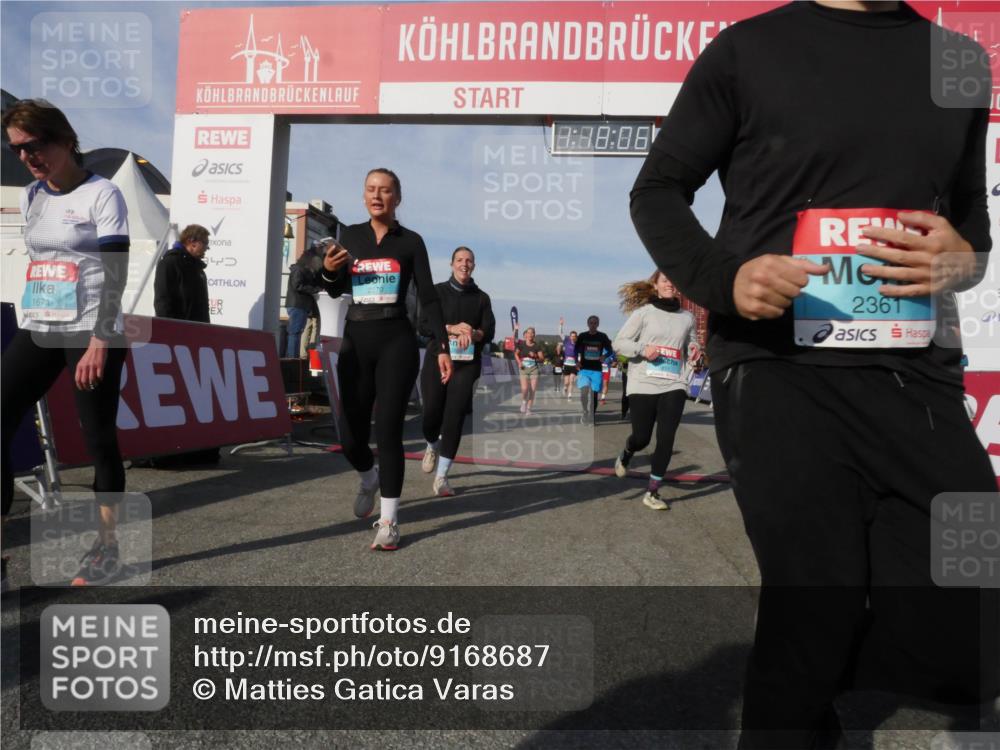 03.10.2025 - Köhlbrandbrückenlauf Matties Gatica Varas http://msf.ph/oto/9168687 03.10.2025 10:18:08 Ziel 1164, 1471, 1513, 1812, 1815, 1831, 1941, 2372, 2499, 2984, 3017, 3156, 3762 meine-sportfotos.de