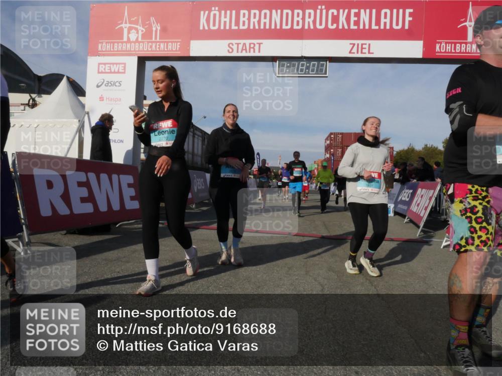 03.10.2025 - Köhlbrandbrückenlauf Matties Gatica Varas http://msf.ph/oto/9168688 03.10.2025 10:18:09 Ziel 1164, 1471, 1513, 1812, 1815, 1941, 2372, 2499, 2984, 3017, 3156, 3175, 3486, 3487, 3762, 3826 meine-sportfotos.de