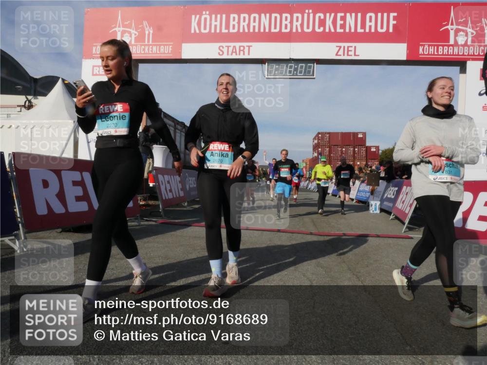 03.10.2025 - Köhlbrandbrückenlauf Matties Gatica Varas http://msf.ph/oto/9168689 03.10.2025 10:18:09 Ziel 1164, 1471, 1513, 1812, 1815, 1941, 2372, 2499, 2984, 3017, 3156, 3175, 3486, 3487, 3762, 3826 meine-sportfotos.de