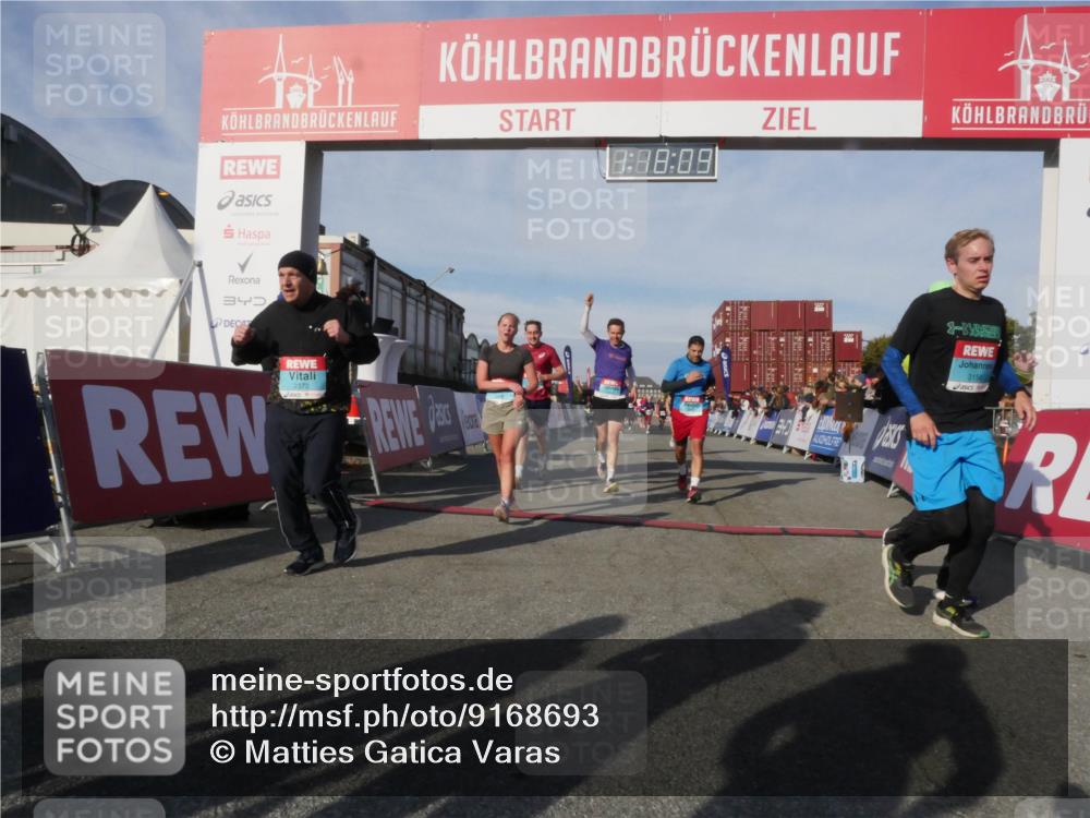 03.10.2025 - Köhlbrandbrückenlauf Matties Gatica Varas http://msf.ph/oto/9168693 03.10.2025 10:18:11 Ziel 1121, 1471, 1513, 1812, 1815, 2499, 2544, 2984, 3017, 3175, 3486, 3487, 3762, 3826 meine-sportfotos.de