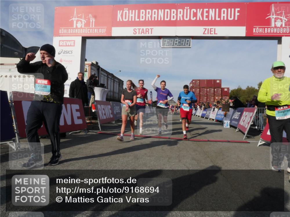 03.10.2025 - Köhlbrandbrückenlauf Matties Gatica Varas http://msf.ph/oto/9168694 03.10.2025 10:18:12 Ziel 1121, 1471, 1513, 1812, 2544, 2984, 3017, 3175, 3486, 3487, 3762, 3826 meine-sportfotos.de