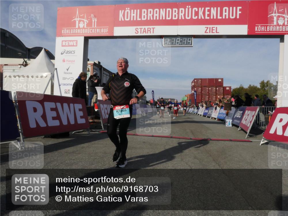 03.10.2025 - Köhlbrandbrückenlauf Matties Gatica Varas http://msf.ph/oto/9168703 03.10.2025 10:18:16 Ziel 1121, 1471, 1812, 1834, 2413, 2544, 3175, 3310, 3486, 3487, 3826 meine-sportfotos.de