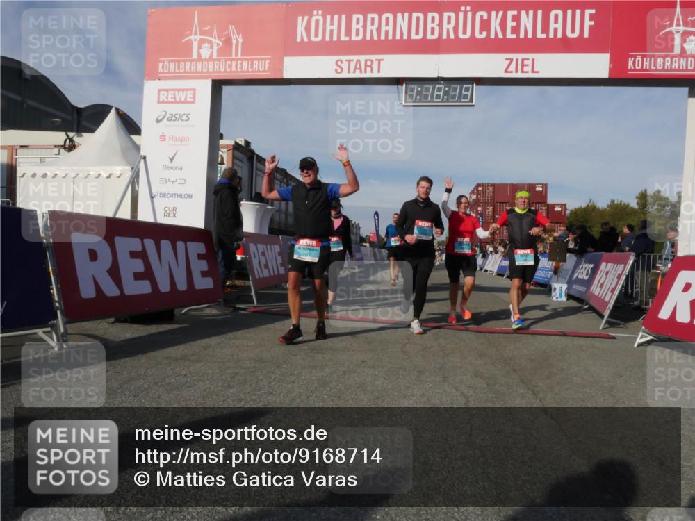 03.10.2025 - Köhlbrandbrückenlauf Matties Gatica Varas http://msf.ph/oto/9168714 03.10.2025 10:18:21 Ziel 1121, 1834, 2413, 2544, 3175, 3273, 3310, 3486, 3487, 3826 meine-sportfotos.de