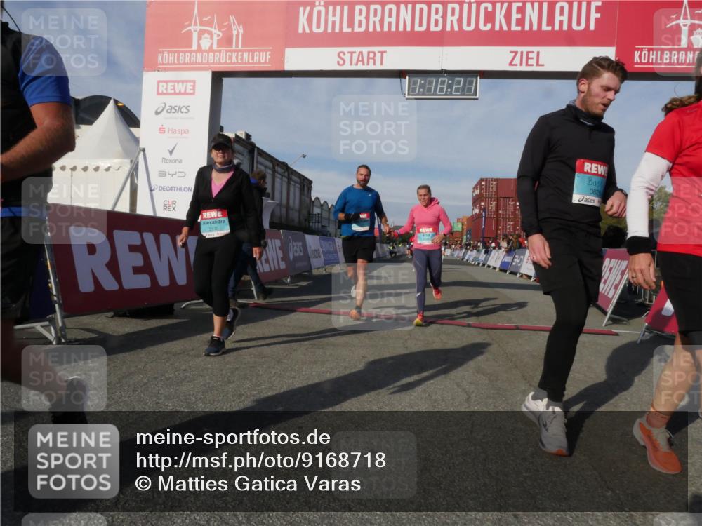 03.10.2025 - Köhlbrandbrückenlauf Matties Gatica Varas http://msf.ph/oto/9168718 03.10.2025 10:18:23 Ziel 1121, 1834, 2413, 2544, 3176, 3178, 3273, 3310 meine-sportfotos.de