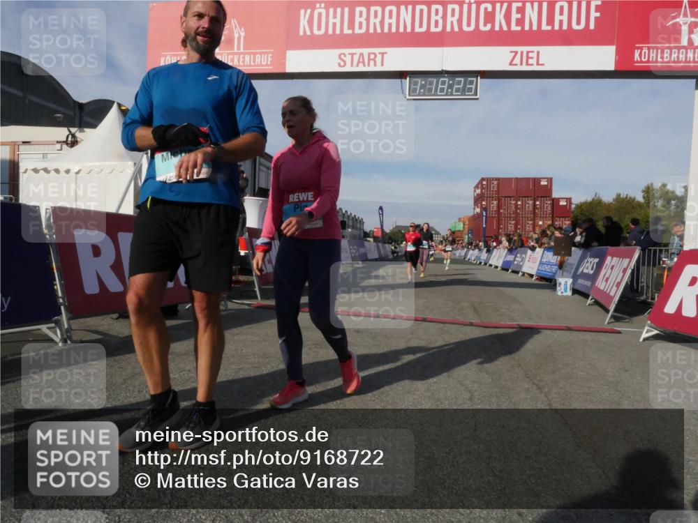 03.10.2025 - Köhlbrandbrückenlauf Matties Gatica Varas http://msf.ph/oto/9168722 03.10.2025 10:18:25 Ziel 1485, 1719, 1834, 2413, 3176, 3178, 3273, 3308, 3310 meine-sportfotos.de
