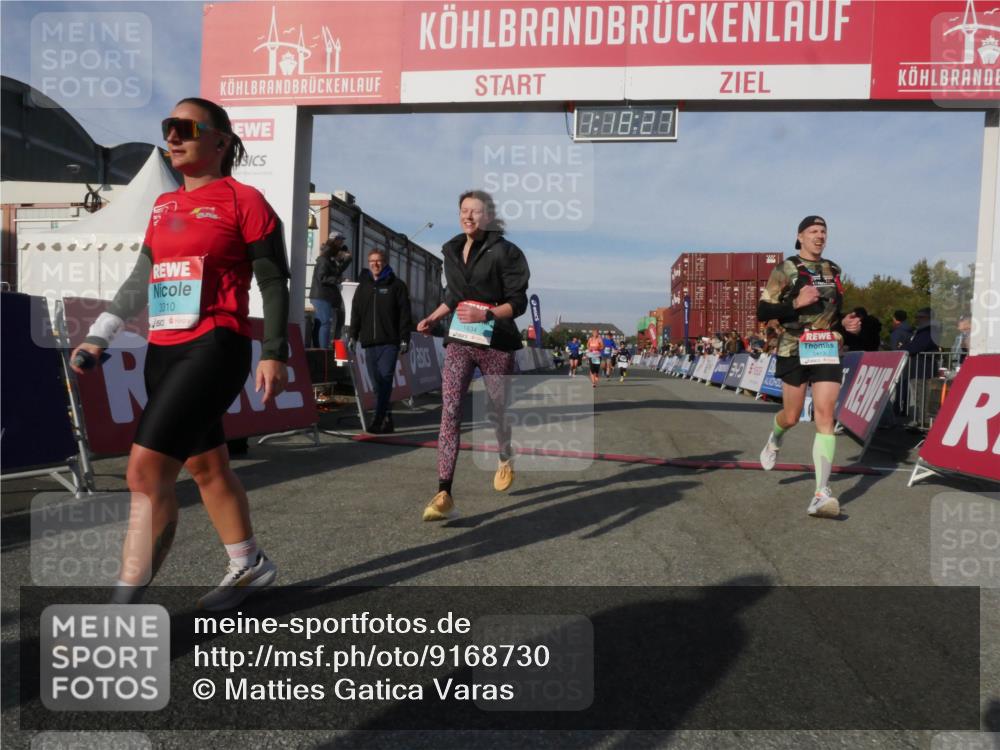 03.10.2025 - Köhlbrandbrückenlauf Matties Gatica Varas http://msf.ph/oto/9168730 03.10.2025 10:18:29 Ziel 1485, 1719, 1932, 2502, 3176, 3178, 3273, 3308 meine-sportfotos.de
