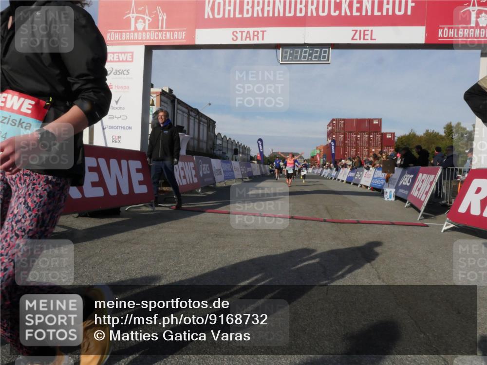 03.10.2025 - Köhlbrandbrückenlauf Matties Gatica Varas http://msf.ph/oto/9168732 03.10.2025 10:18:30 Ziel 1485, 1719, 1932, 2502, 3176, 3178, 3273, 3308 meine-sportfotos.de