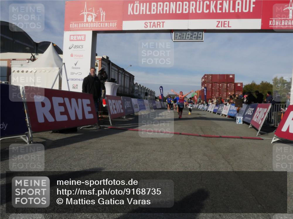 03.10.2025 - Köhlbrandbrückenlauf Matties Gatica Varas http://msf.ph/oto/9168735 03.10.2025 10:18:31 Ziel 1485, 1719, 1932, 2502, 3176, 3178, 3273, 3308 meine-sportfotos.de