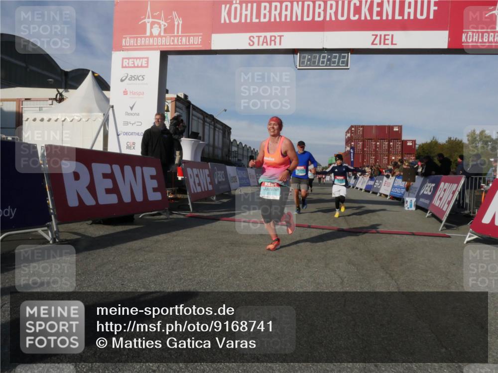 03.10.2025 - Köhlbrandbrückenlauf Matties Gatica Varas http://msf.ph/oto/9168741 03.10.2025 10:18:34 Ziel 1485, 1719, 1778, 1920, 1932, 2502, 2800, 3176, 3178, 3180, 3308 meine-sportfotos.de