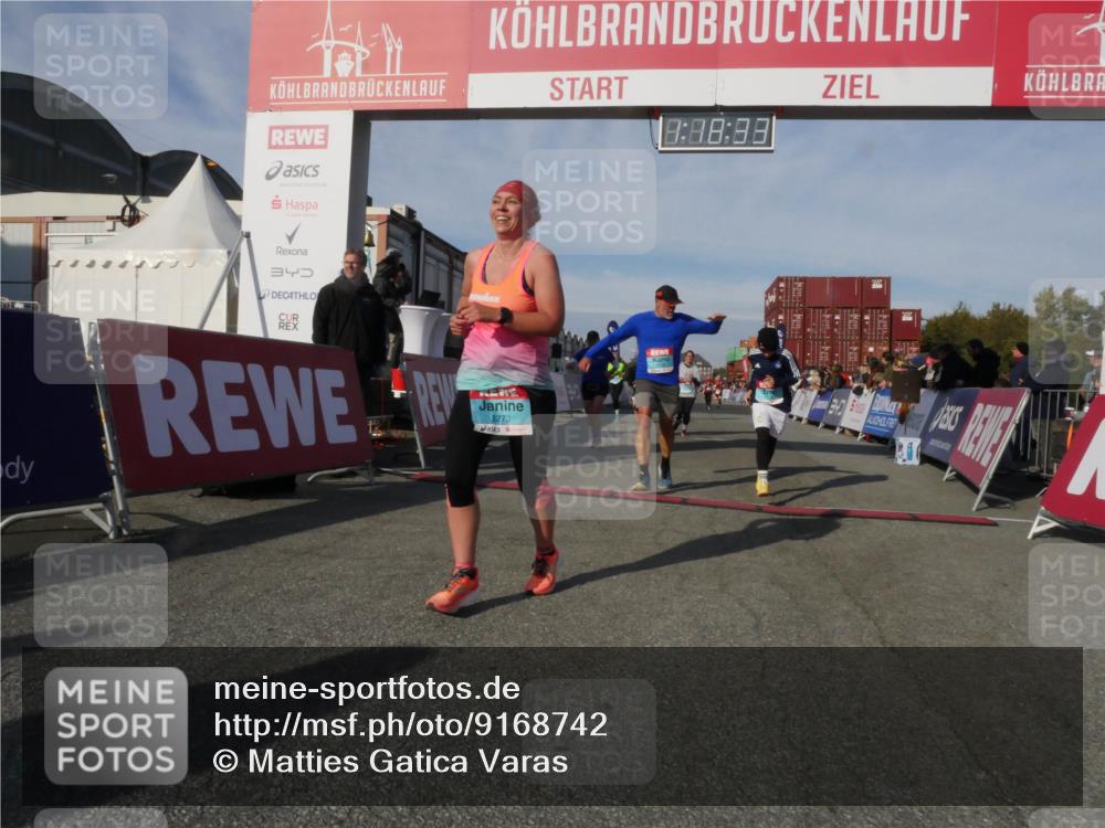 03.10.2025 - Köhlbrandbrückenlauf Matties Gatica Varas http://msf.ph/oto/9168742 03.10.2025 10:18:34 Ziel 1485, 1719, 1778, 1920, 1932, 2502, 2800, 3176, 3178, 3180, 3308 meine-sportfotos.de
