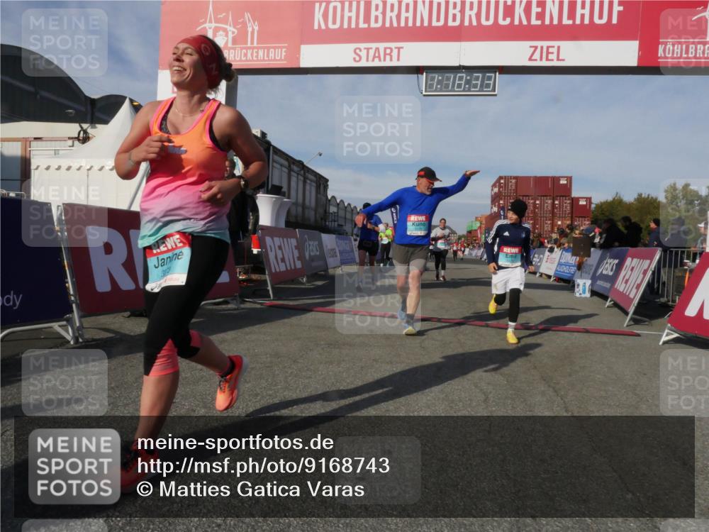 03.10.2025 - Köhlbrandbrückenlauf Matties Gatica Varas http://msf.ph/oto/9168743 03.10.2025 10:18:35 Ziel 1485, 1719, 1778, 1920, 1932, 2502, 2800, 3180, 3308 meine-sportfotos.de