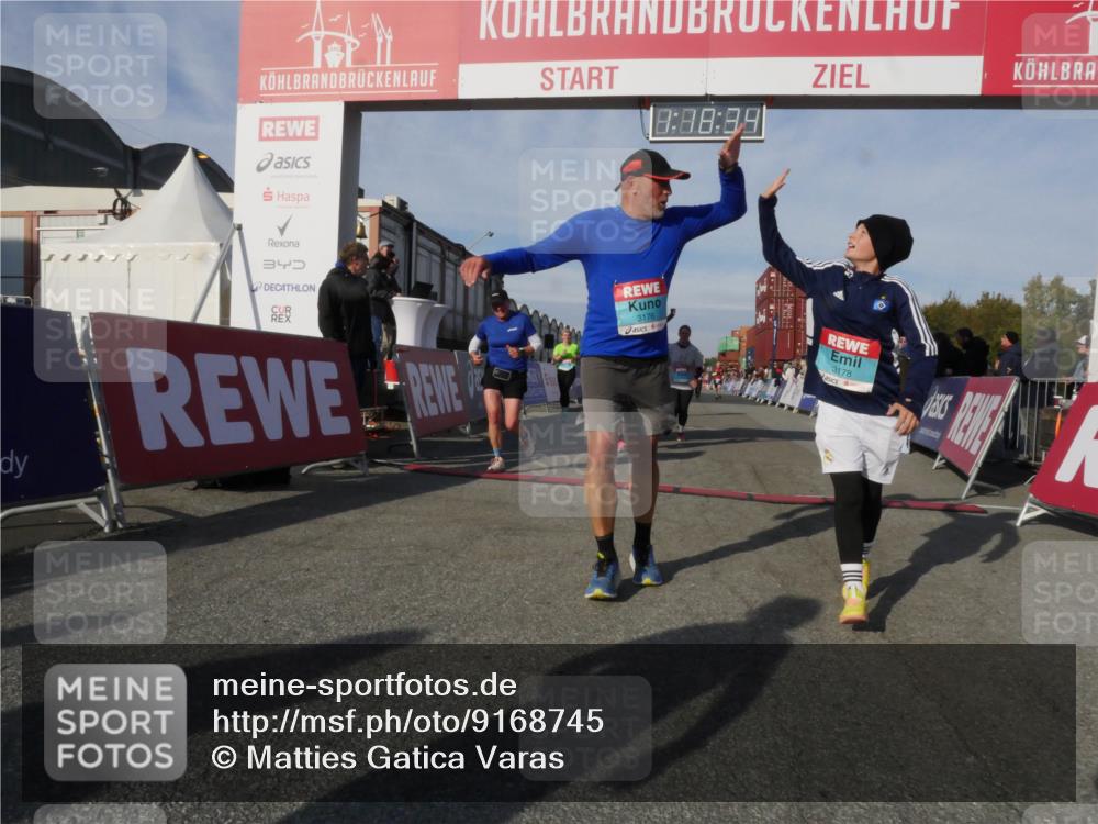 03.10.2025 - Köhlbrandbrückenlauf Matties Gatica Varas http://msf.ph/oto/9168745 03.10.2025 10:18:36 Ziel 1485, 1719, 1778, 1920, 1932, 2502, 2800, 3180, 3308, 3833 meine-sportfotos.de