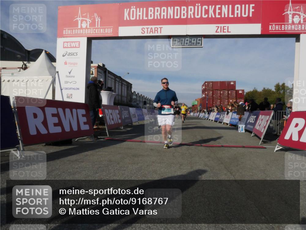 03.10.2025 - Köhlbrandbrückenlauf Matties Gatica Varas http://msf.ph/oto/9168767 03.10.2025 10:18:46 Ziel 1614, 1619, 2168, 3180, 3419, 3541, 3595, 3833 meine-sportfotos.de