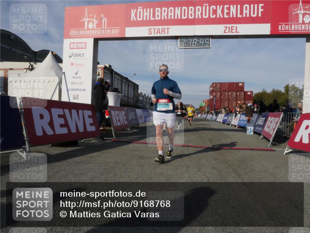 03.10.2025 - Köhlbrandbrückenlauf Matties Gatica Varas http://msf.ph/oto/9168768 03.10.2025 10:18:47 Ziel 1614, 1619, 1885, 2168, 2785, 3419, 3541, 3595, 3833 meine-sportfotos.de
