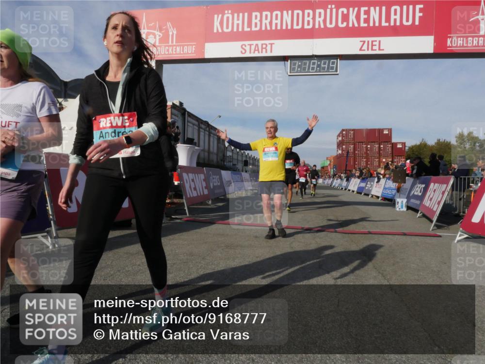 03.10.2025 - Köhlbrandbrückenlauf Matties Gatica Varas http://msf.ph/oto/9168777 03.10.2025 10:18:51 Ziel 1885, 2124, 2168, 2508, 2785, 3419, 3541, 3595, 3698 meine-sportfotos.de