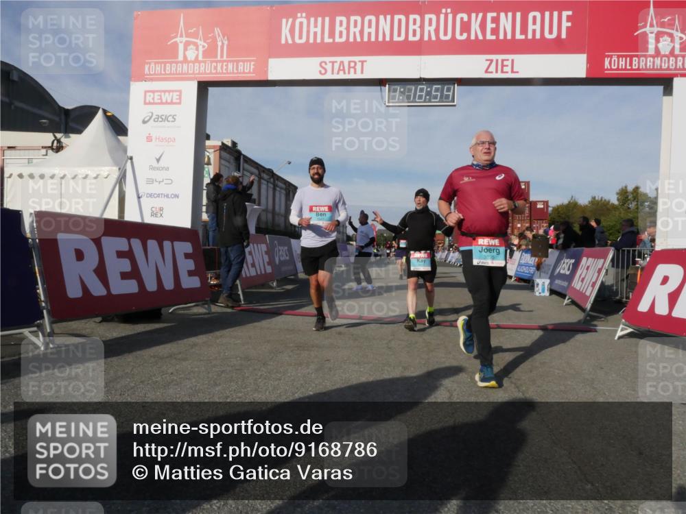 03.10.2025 - Köhlbrandbrückenlauf Matties Gatica Varas http://msf.ph/oto/9168786 03.10.2025 10:18:55 Ziel 1580, 1885, 2124, 2508, 2785, 2867, 3419, 3541, 3698 meine-sportfotos.de