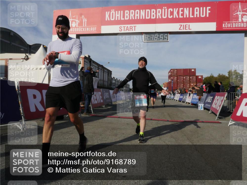 03.10.2025 - Köhlbrandbrückenlauf Matties Gatica Varas http://msf.ph/oto/9168789 03.10.2025 10:18:57 Ziel 1212, 1295, 1580, 1885, 2124, 2508, 2785, 2867, 3698 meine-sportfotos.de