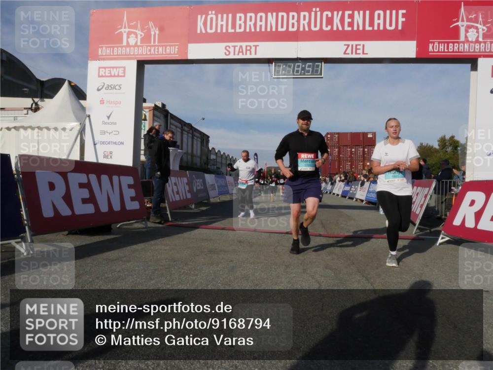 03.10.2025 - Köhlbrandbrückenlauf Matties Gatica Varas http://msf.ph/oto/9168794 03.10.2025 10:18:59 Ziel 1212, 1295, 1580, 1885, 2124, 2508, 2785, 2867, 3587, 3698 meine-sportfotos.de