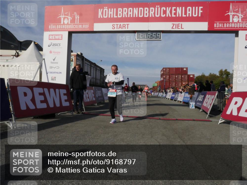 03.10.2025 - Köhlbrandbrückenlauf Matties Gatica Varas http://msf.ph/oto/9168797 03.10.2025 10:19:01 Ziel 1212, 1295, 1580, 1868, 2124, 2508, 2675, 2867, 3587 meine-sportfotos.de
