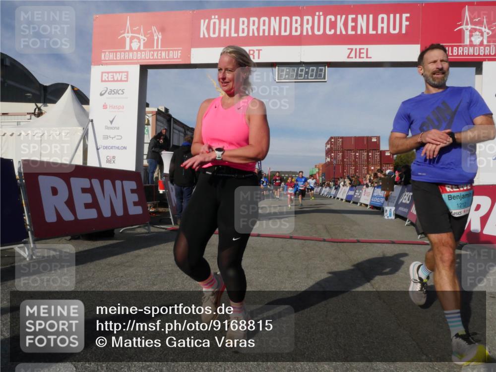 03.10.2025 - Köhlbrandbrückenlauf Matties Gatica Varas http://msf.ph/oto/9168815 03.10.2025 10:19:09 Ziel 1166, 1862, 1868, 2009, 2010, 2675, 3050, 3051, 3587 meine-sportfotos.de
