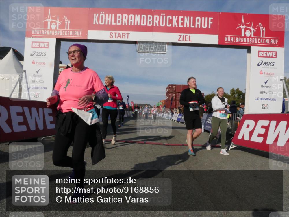 03.10.2025 - Köhlbrandbrückenlauf Matties Gatica Varas http://msf.ph/oto/9168856 03.10.2025 10:19:29 Ziel 1310, 1502, 1531, 1556, 1690, 1712, 1803, 2885, 2886, 3239, 3558, 3815, 3828 meine-sportfotos.de