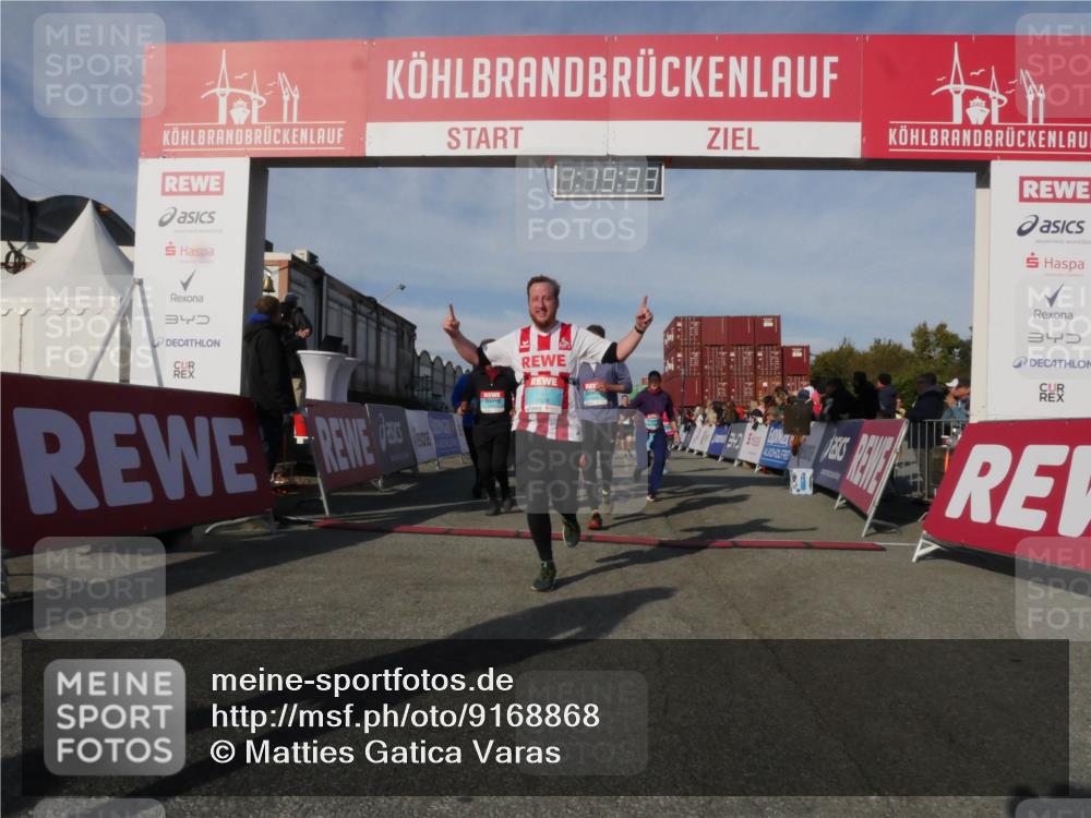 03.10.2025 - Köhlbrandbrückenlauf Matties Gatica Varas http://msf.ph/oto/9168868 03.10.2025 10:19:35 Ziel 1310, 1502, 1531, 1556, 1690, 1803, 1859, 1995, 2885, 2886, 2949, 3239, 3489, 3558, 3786, 3815 meine-sportfotos.de