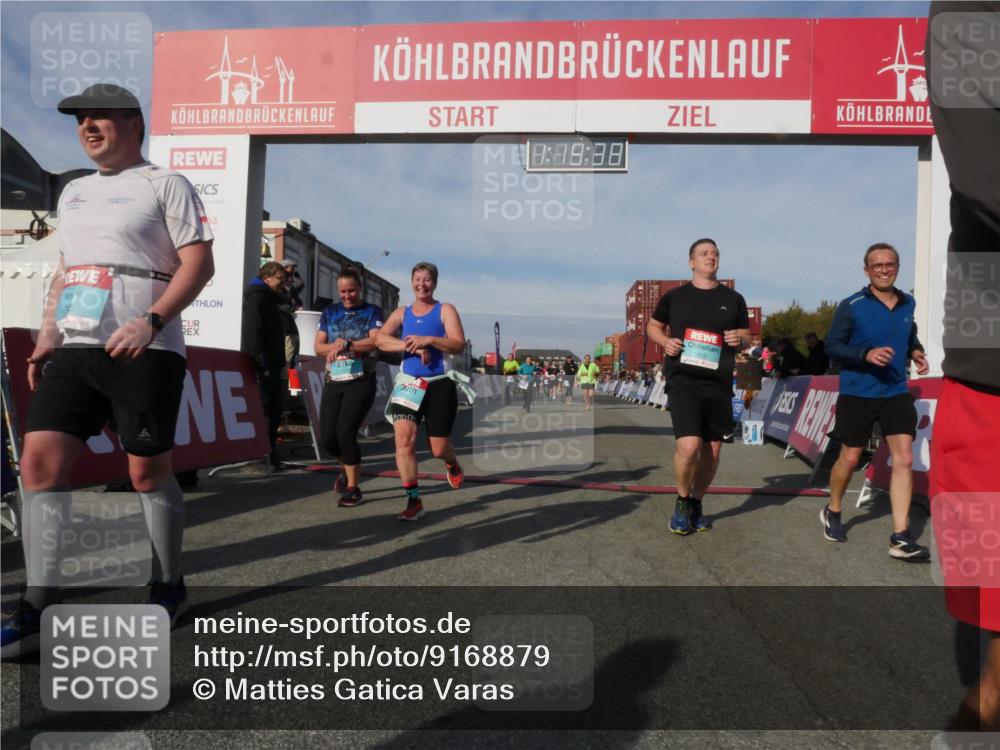 03.10.2025 - Köhlbrandbrückenlauf Matties Gatica Varas http://msf.ph/oto/9168879 03.10.2025 10:19:40 Ziel 1124, 1287, 1687, 1725, 1810, 1859, 1866, 1995, 2435, 2500, 2949, 3489, 3786 meine-sportfotos.de