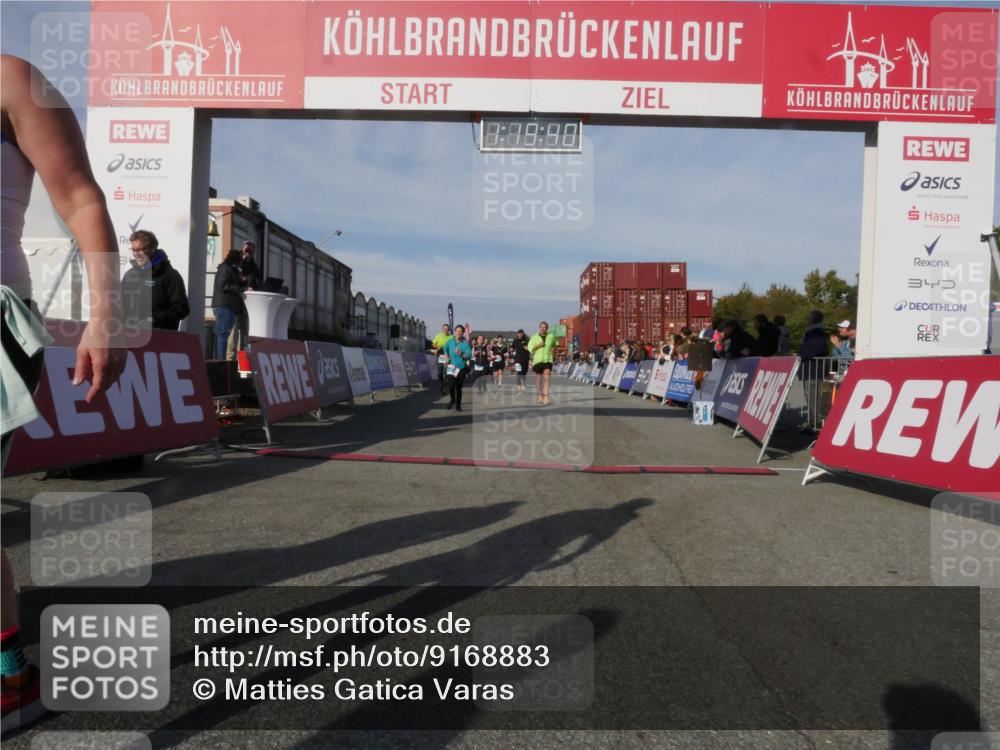 03.10.2025 - Köhlbrandbrückenlauf Matties Gatica Varas http://msf.ph/oto/9168883 03.10.2025 10:19:42 Ziel 1124, 1287, 1687, 1725, 1810, 1859, 1866, 1995, 2435, 2500, 2949, 3489, 3786 meine-sportfotos.de