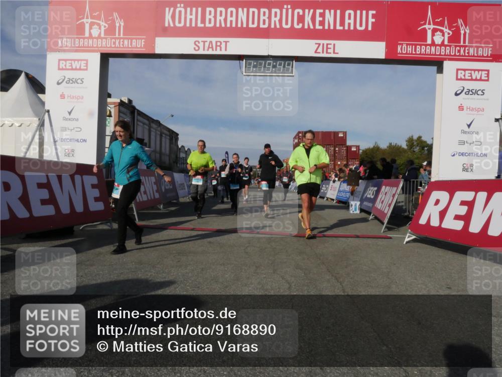 03.10.2025 - Köhlbrandbrückenlauf Matties Gatica Varas http://msf.ph/oto/9168890 03.10.2025 10:19:46 Ziel 1124, 1287, 1687, 1725, 1810, 1866, 1884, 1995, 2435, 2500, 2949, 3489, 3786 meine-sportfotos.de