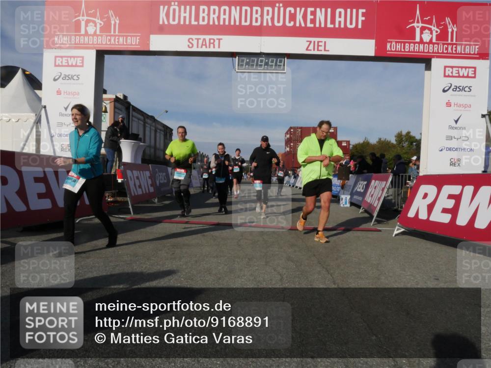 03.10.2025 - Köhlbrandbrückenlauf Matties Gatica Varas http://msf.ph/oto/9168891 03.10.2025 10:19:46 Ziel 1124, 1287, 1687, 1725, 1810, 1866, 1884, 1995, 2435, 2500, 2949, 3489, 3786 meine-sportfotos.de