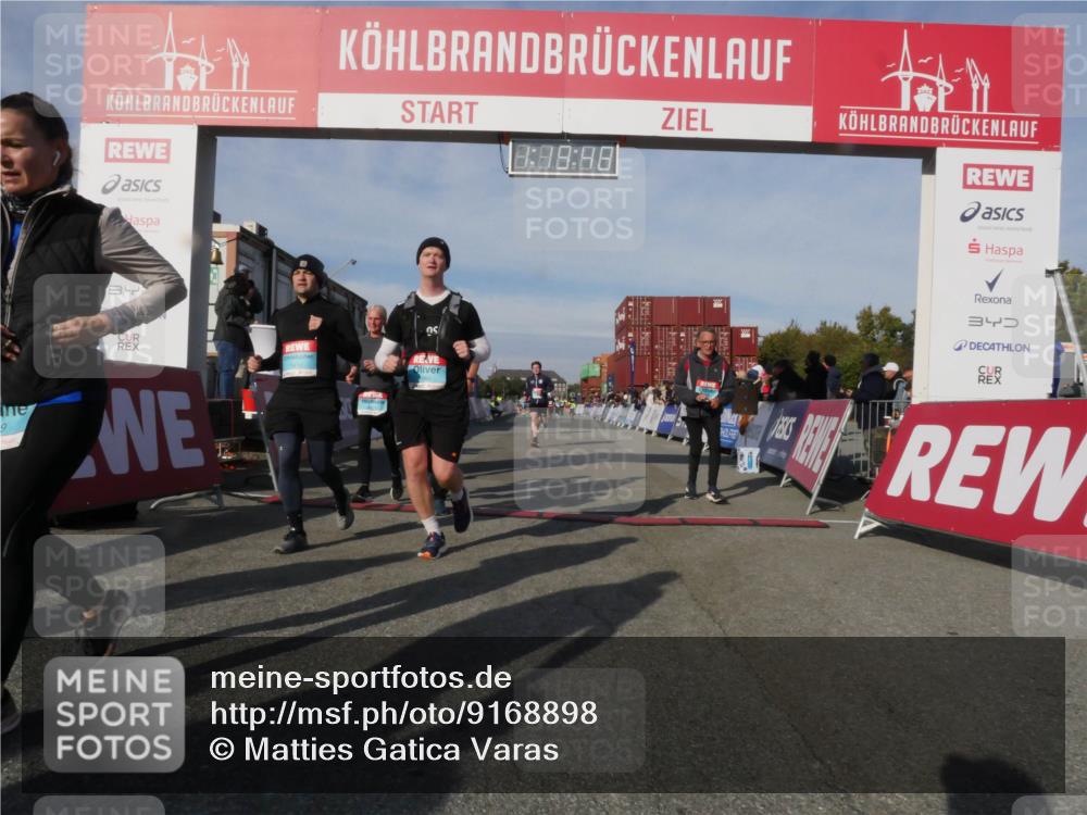 03.10.2025 - Köhlbrandbrückenlauf Matties Gatica Varas http://msf.ph/oto/9168898 03.10.2025 10:19:50 Ziel 1124, 1287, 1479, 1687, 1725, 1884, 2500, 3796 meine-sportfotos.de