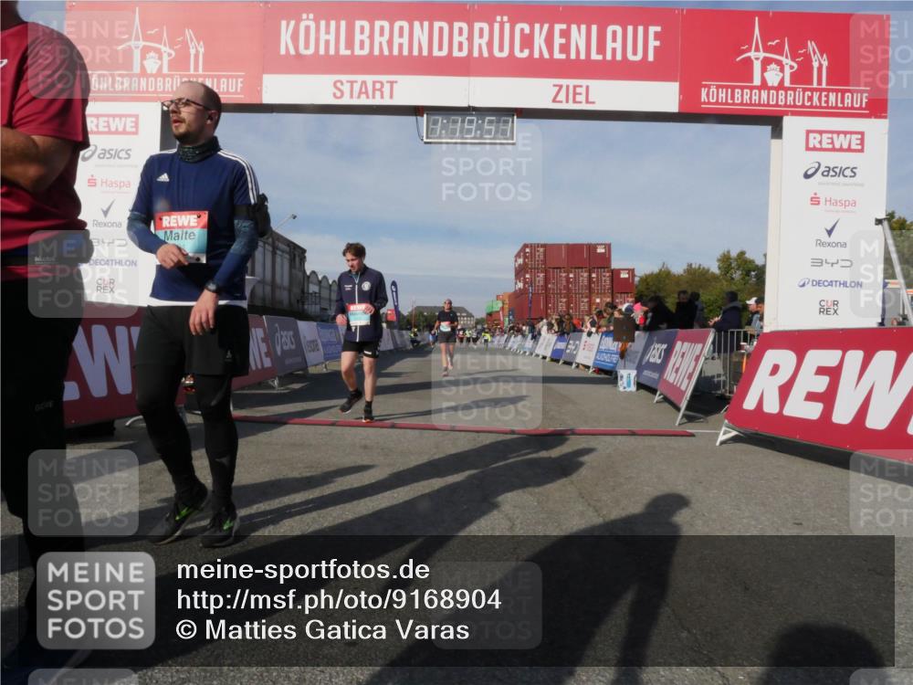 03.10.2025 - Köhlbrandbrückenlauf Matties Gatica Varas http://msf.ph/oto/9168904 03.10.2025 10:19:53 Ziel 1479, 1547, 1884, 1917, 2243, 3529, 3796 meine-sportfotos.de