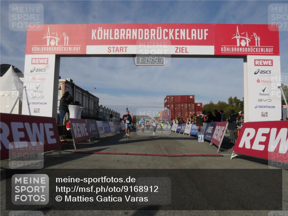 03.10.2025 - Köhlbrandbrückenlauf Matties Gatica Varas http://msf.ph/oto/9168912 03.10.2025 10:19:58 Ziel 1479, 1503, 1547, 1585, 1743, 1861, 1917, 2243, 2674, 3529, 3796, 3840 meine-sportfotos.de