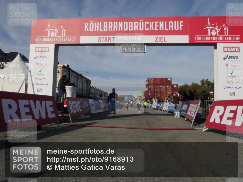 03.10.2025 - Köhlbrandbrückenlauf Matties Gatica Varas http://msf.ph/oto/9168913 03.10.2025 10:19:59 Ziel 1479, 1503, 1547, 1585, 1743, 1811, 1861, 1917, 2051, 2243, 2674, 3529, 3770, 3796, 3840 meine-sportfotos.de