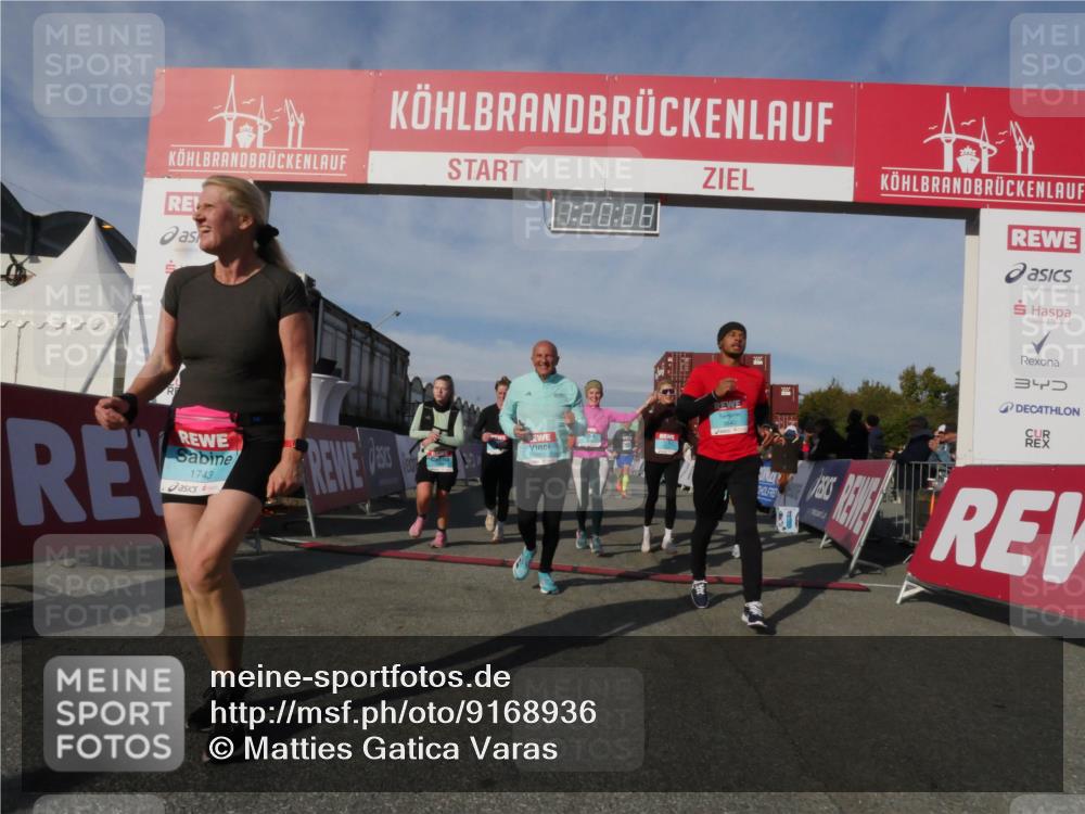 03.10.2025 - Köhlbrandbrückenlauf Matties Gatica Varas http://msf.ph/oto/9168936 03.10.2025 10:20:10 Ziel 1282, 1503, 1585, 1593, 1672, 1795, 1811, 1861, 2051, 2055, 3407, 3417, 3697, 3736, 3770, 3840 meine-sportfotos.de