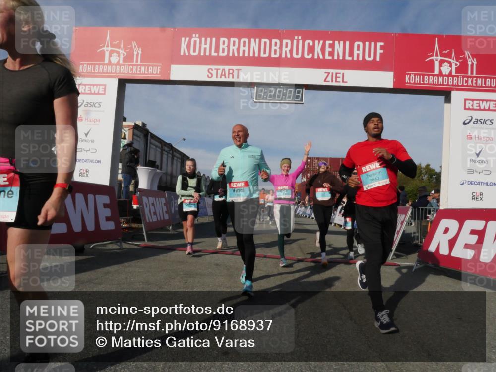 03.10.2025 - Köhlbrandbrückenlauf Matties Gatica Varas http://msf.ph/oto/9168937 03.10.2025 10:20:11 Ziel 1282, 1593, 1672, 1795, 1811, 2051, 2055, 3407, 3417, 3697, 3736, 3770 meine-sportfotos.de
