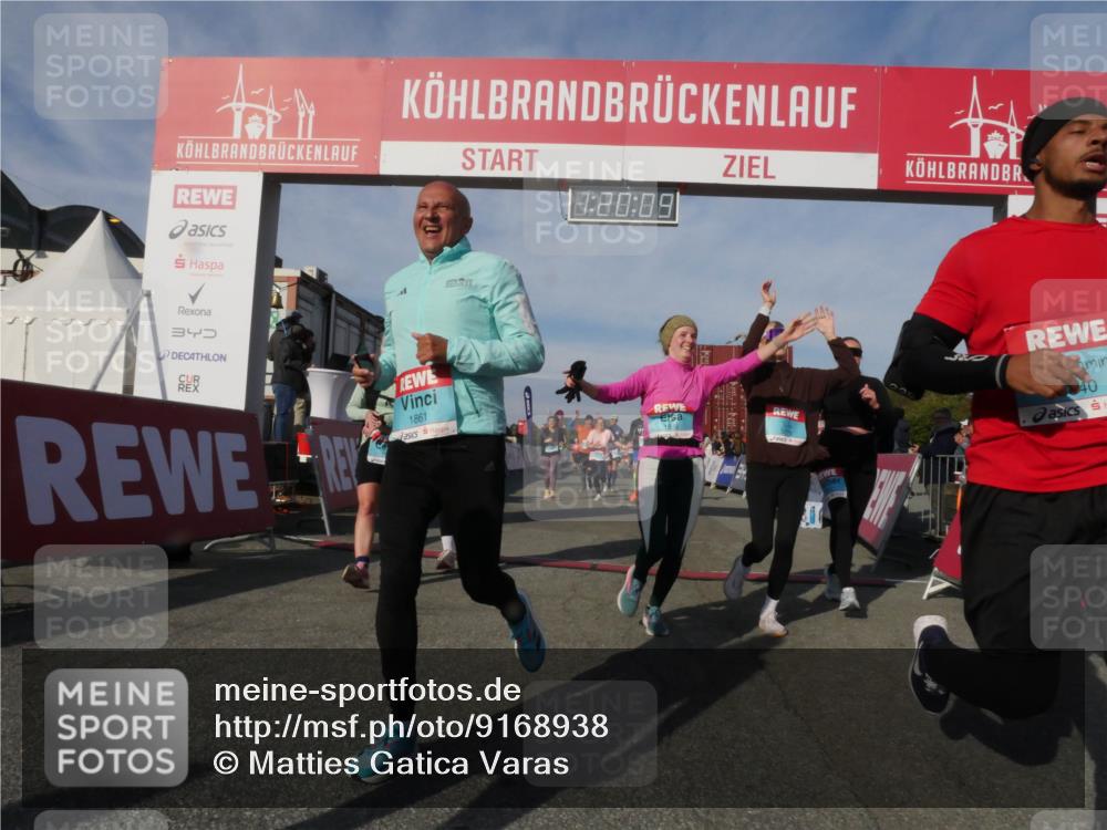 03.10.2025 - Köhlbrandbrückenlauf Matties Gatica Varas http://msf.ph/oto/9168938 03.10.2025 10:20:11 Ziel 1282, 1593, 1672, 1795, 1811, 2051, 2055, 3407, 3417, 3697, 3736, 3770 meine-sportfotos.de