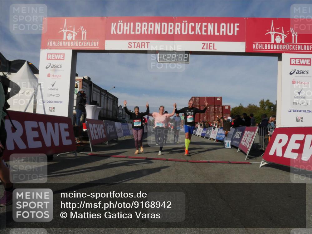 03.10.2025 - Köhlbrandbrückenlauf Matties Gatica Varas http://msf.ph/oto/9168942 03.10.2025 10:20:13 Ziel 1282, 1593, 1672, 1795, 2055, 3407, 3417, 3697, 3736 meine-sportfotos.de