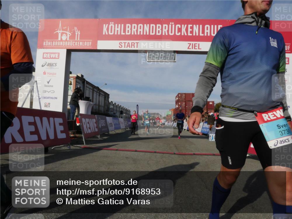 03.10.2025 - Köhlbrandbrückenlauf Matties Gatica Varas http://msf.ph/oto/9168953 03.10.2025 10:20:19 Ziel 1576, 1737, 1746, 2018, 2055, 2854, 2855, 2916, 2918, 3382, 3417, 3697 meine-sportfotos.de