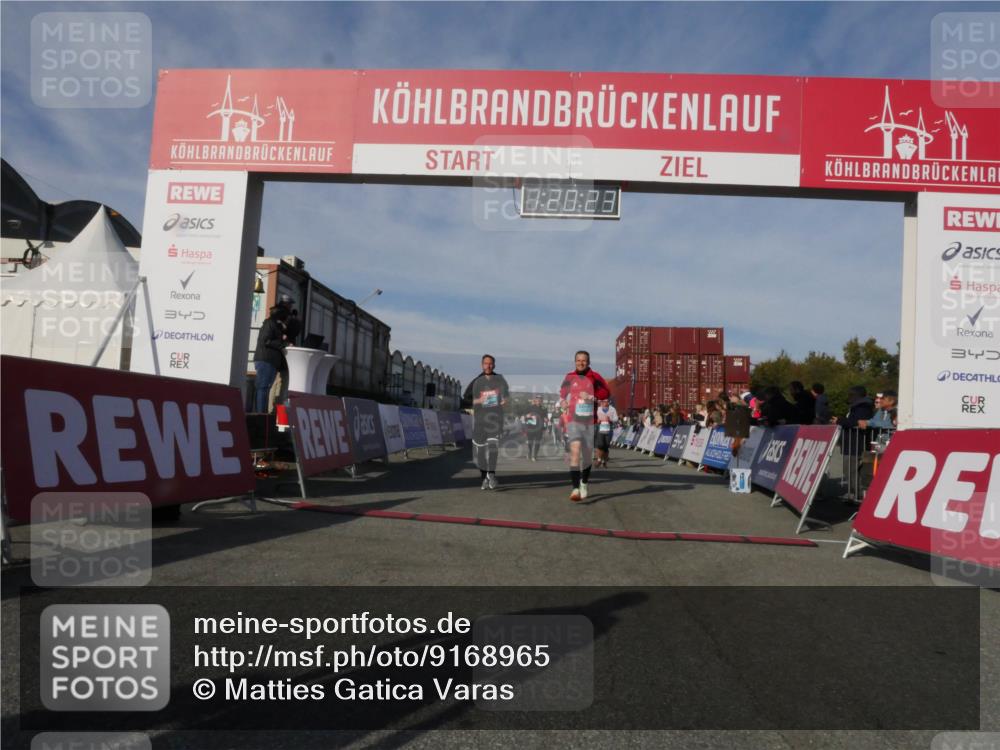 03.10.2025 - Köhlbrandbrückenlauf Matties Gatica Varas http://msf.ph/oto/9168965 03.10.2025 10:20:25 Ziel 1576, 1615, 1692, 1698, 1737, 1746, 2018, 2854, 2855, 2916, 2917, 2918, 2919, 3382, 3430, 3635 meine-sportfotos.de