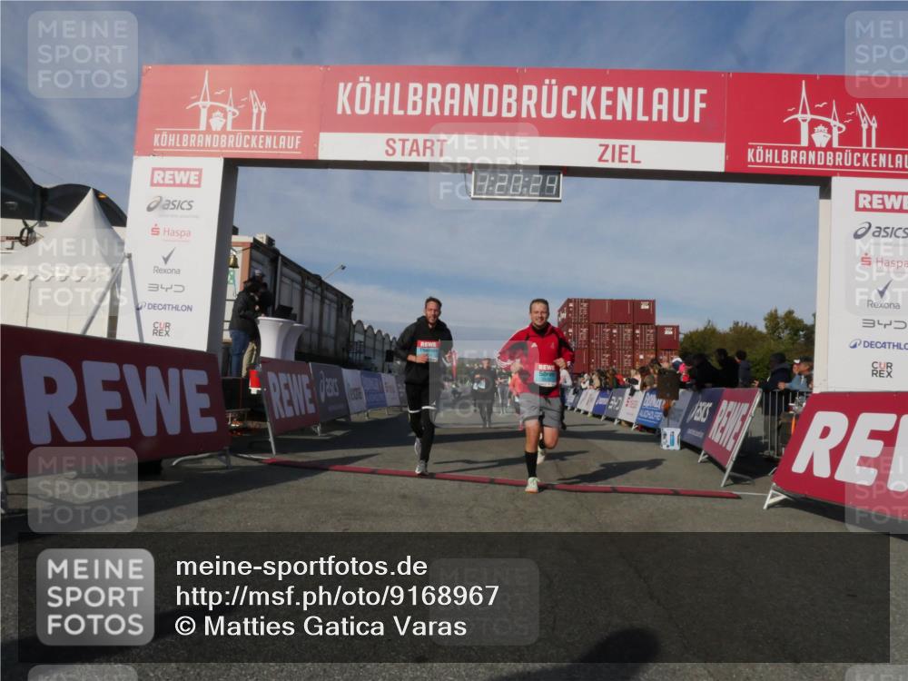 03.10.2025 - Köhlbrandbrückenlauf Matties Gatica Varas http://msf.ph/oto/9168967 03.10.2025 10:20:26 Ziel 1576, 1615, 1692, 1698, 1737, 1746, 2018, 2854, 2855, 2916, 2917, 2918, 2919, 3382, 3430, 3635 meine-sportfotos.de