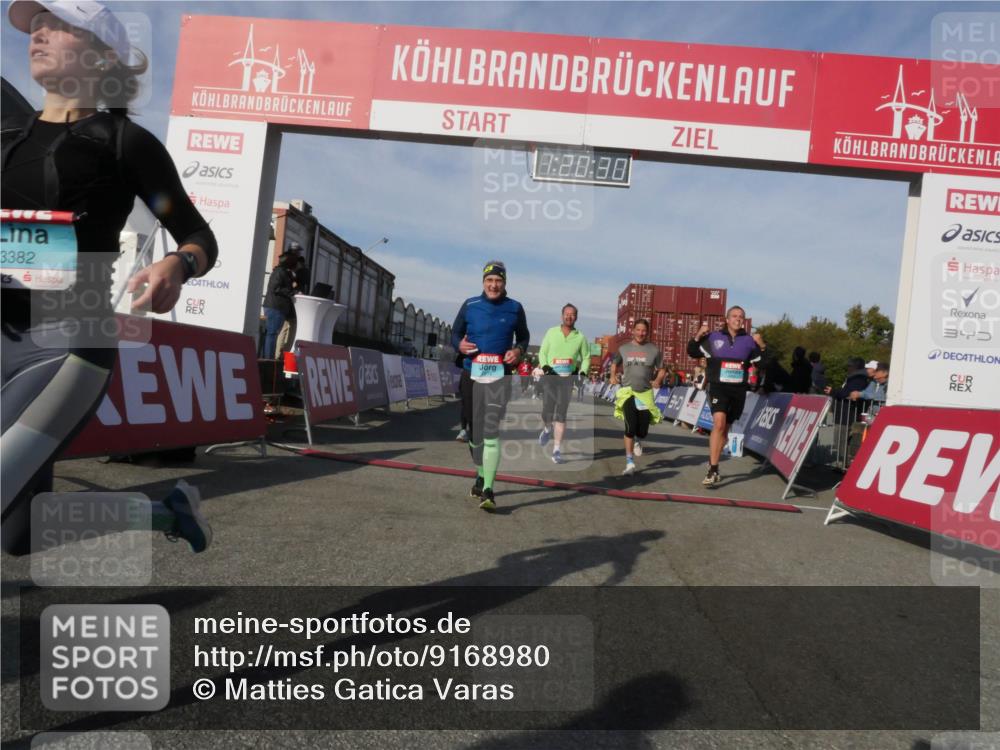 03.10.2025 - Köhlbrandbrückenlauf Matties Gatica Varas http://msf.ph/oto/9168980 03.10.2025 10:20:32 Ziel 1538, 1615, 1650, 1651, 1692, 1698, 1804, 1911, 1912, 2424, 2460, 2917, 2919, 3430, 3635, 3669 meine-sportfotos.de